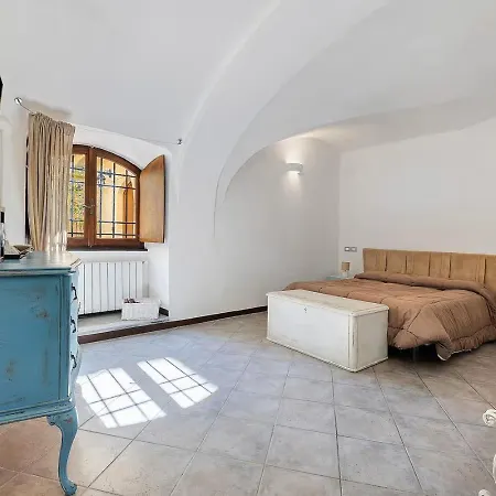 Al Castello Residenza D'epoca 招待所 3*