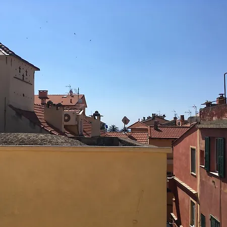 Al Castello Residenza D'epoca Konukevi Pietra Ligure