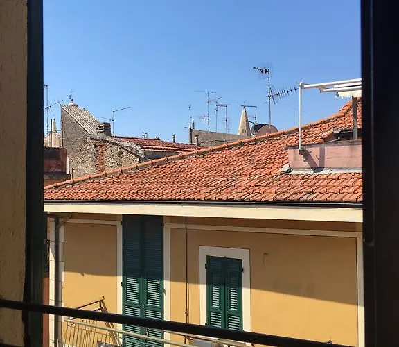 Al Castello Pensión Pietra Ligure
