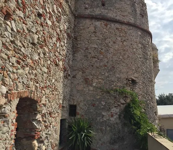 Al Castello Residenza D'epoca Konukevi